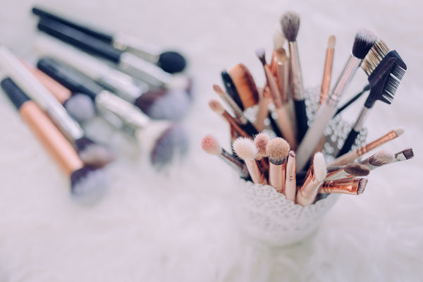 How to Choose the Best Makeup Tools for Your Skin Concerns
